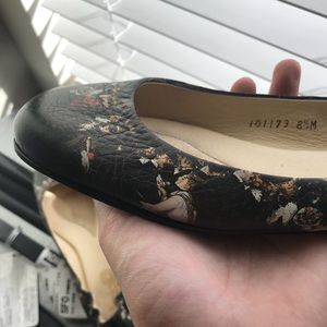Icon Italian leather flats